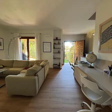 Semesterbostad Accogliente Casa Con Giardino A Olbia Olbia